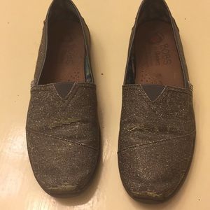 Bobs by Sketchers - Pewter metallic leopard print.